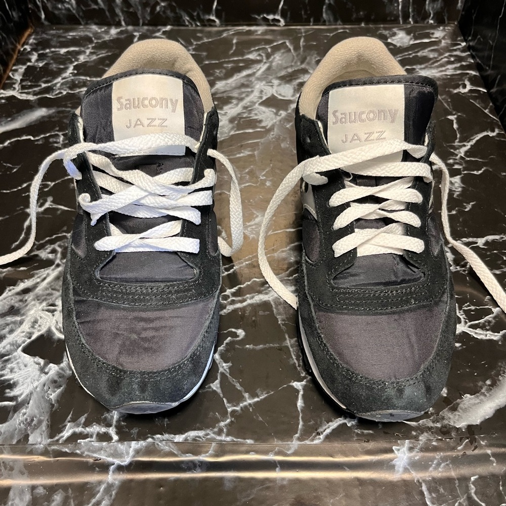 Saucony Vintage Style Jazz Black Silver Womens US Size 8